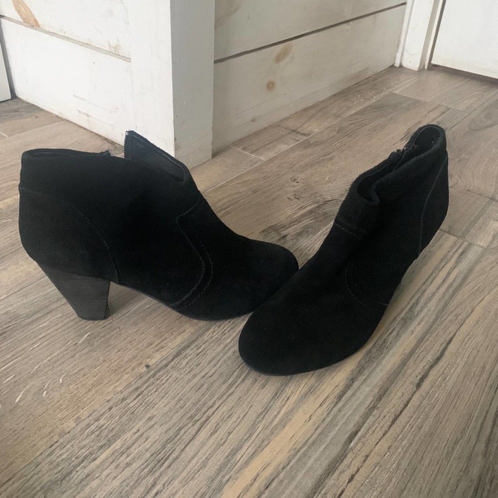 Aldo Black Suede Ankle Bootie Boots Low Heel Size 7 - Picture 6 of 6